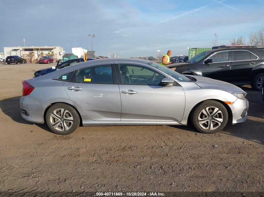 VIN 2HGFC2F56HH570335 2017 HONDA CIVIC LX