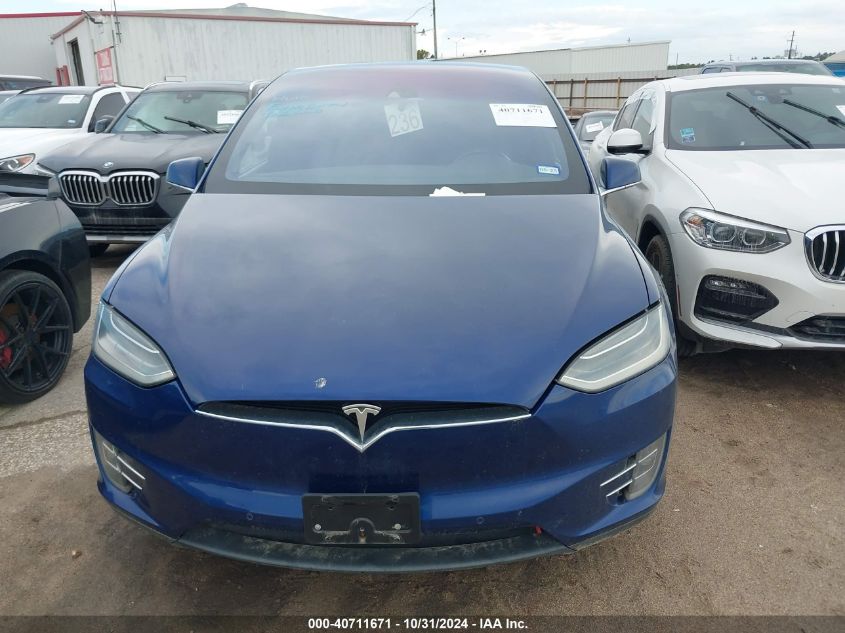 2016 Tesla Model X 75D/P100D/P90D VIN: 5YJXCBE48GF011076 Lot: 40711671