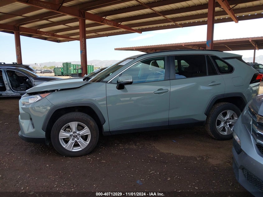 VIN 2T3W1RFV6MW160884 2021 TOYOTA RAV4 XLE