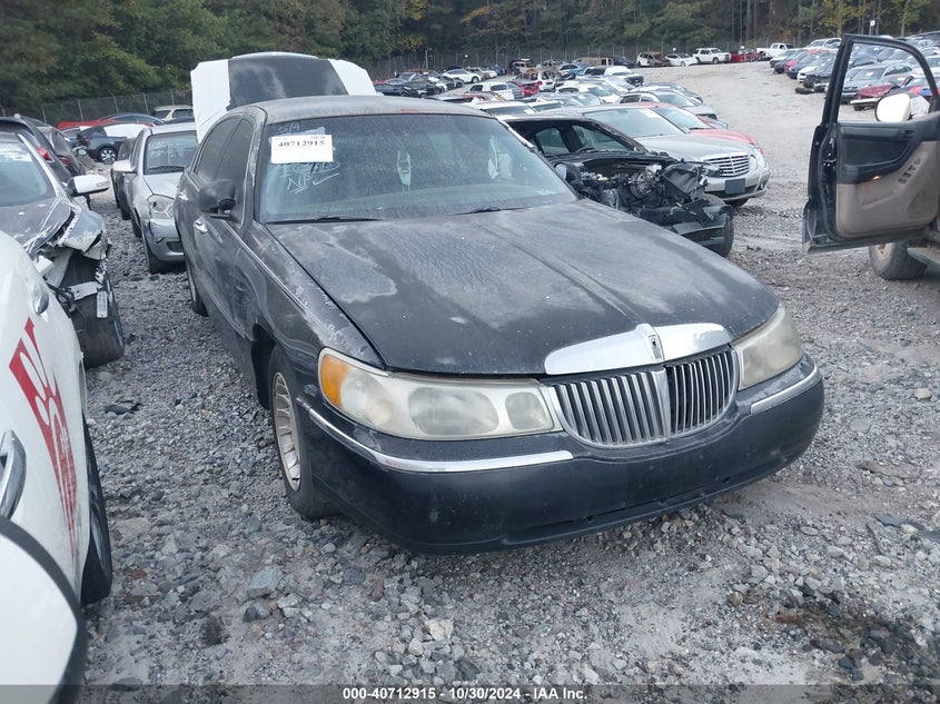 2000 Lincoln Town Car Executive