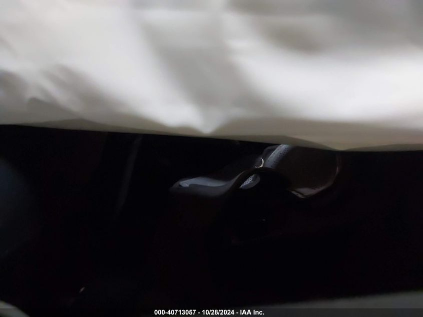 2017 TOYOTA RAV4 LE - JTMZFREV8HD093823