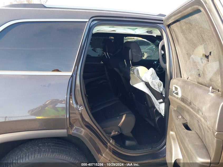 VIN 1C4RJFAG4MC568792 2021 JEEP GRAND CHEROKEE LAREDO E 4X4
