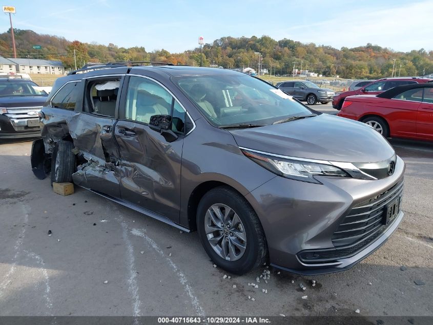 VIN 5TDBRKEC1PS139431 2023 TOYOTA SIENNA no.1