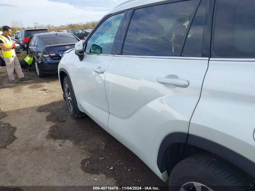 2022 Toyota Highlander Hybrid Xle VIN: 5TDHBRCH5N5543268 Lot: 40716476