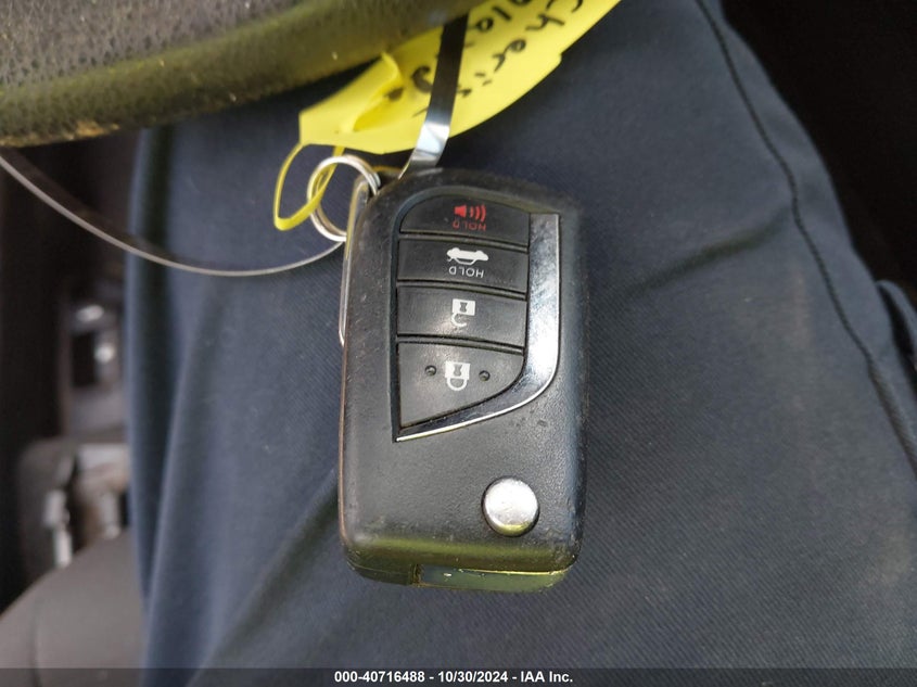 2020 TOYOTA COROLLA LE - JTDEPRAE0LJ038746