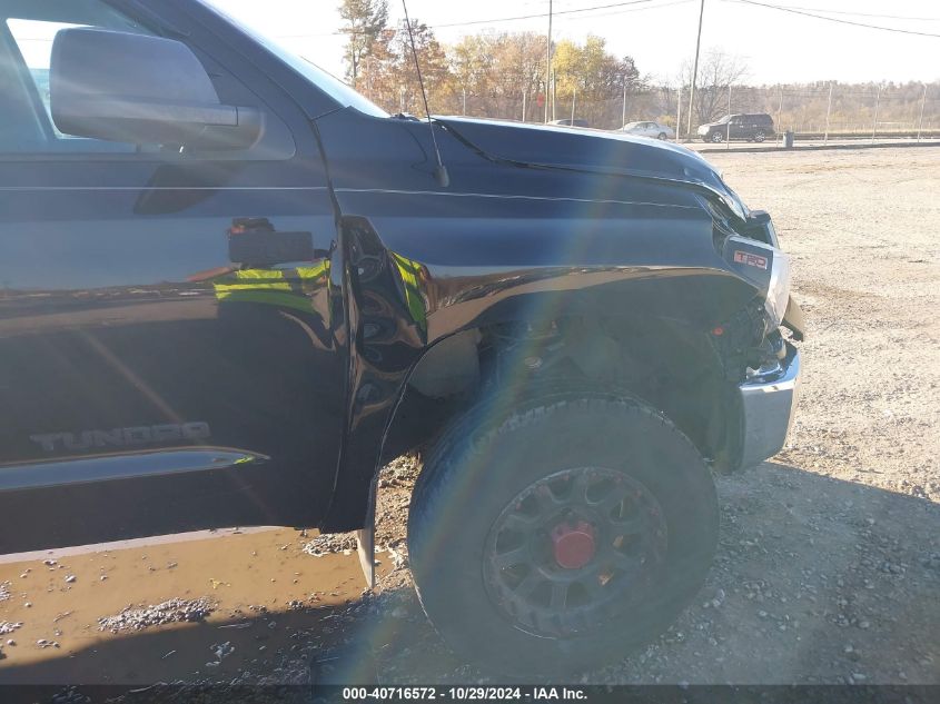 2016 Toyota Tundra Sr5 5.7L V8 VIN: 5TFDW5F1XGX500813 Lot: 40716572