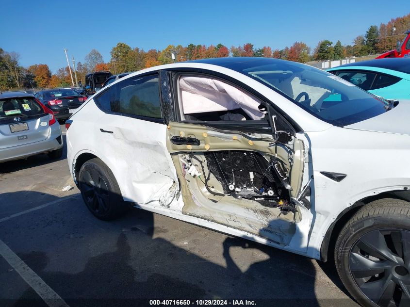 2024 Tesla Model Y Long Range Dual Motor All-Wheel Drive/Rwd VIN: 7SAYGDED8RA331778 Lot: 40716650