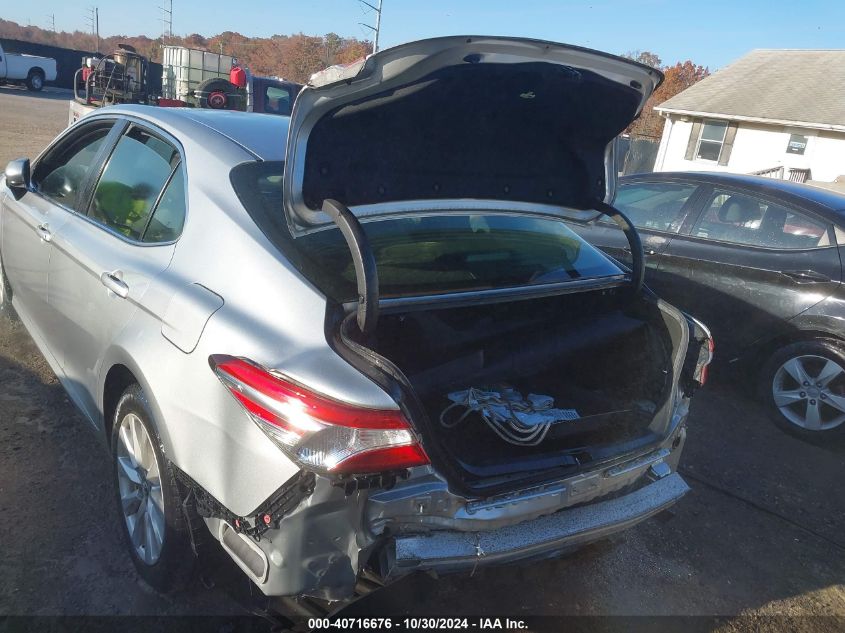 2018 Toyota Camry Le VIN: JTNB11HKXJ3026067 Lot: 40716676