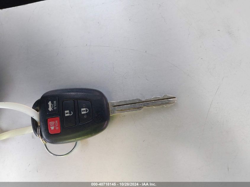 2015 Toyota Corolla Le VIN: 5YFBURHE4FP197917 Lot: 40718145