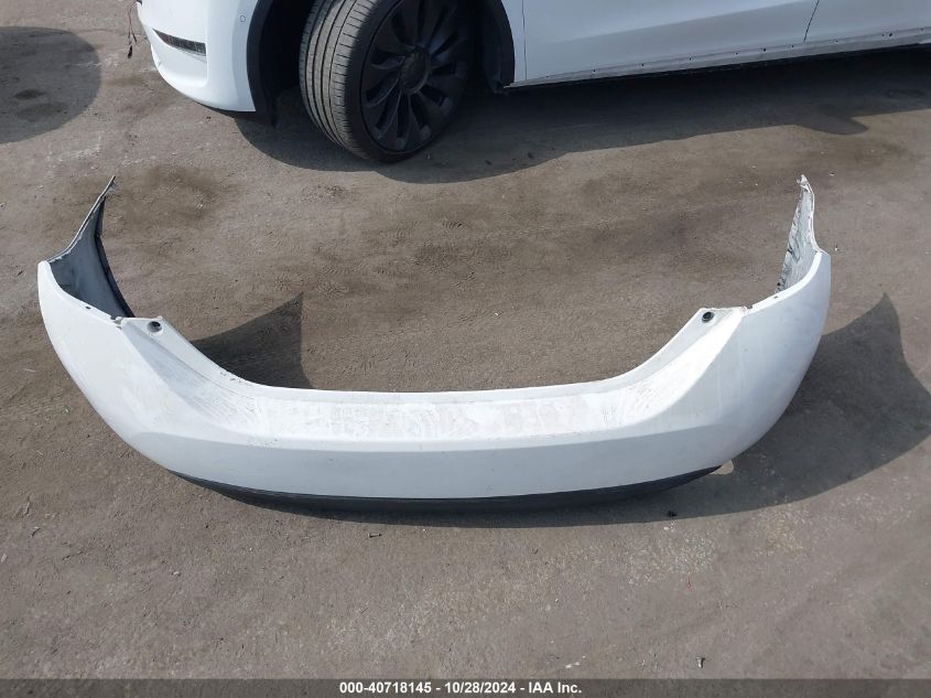 2015 Toyota Corolla Le VIN: 5YFBURHE4FP197917 Lot: 40718145