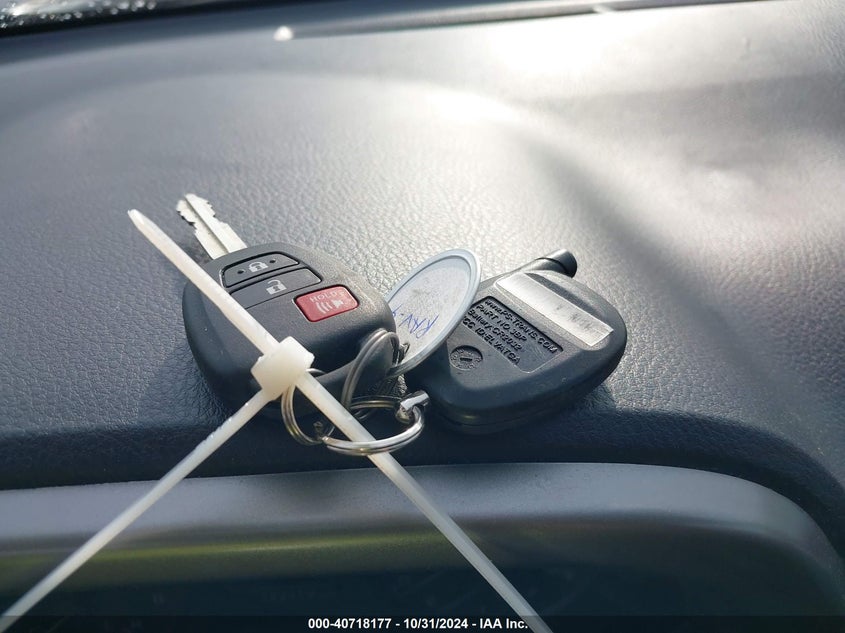 2017 TOYOTA RAV4 VIN: 2T3BFREV9HW600006