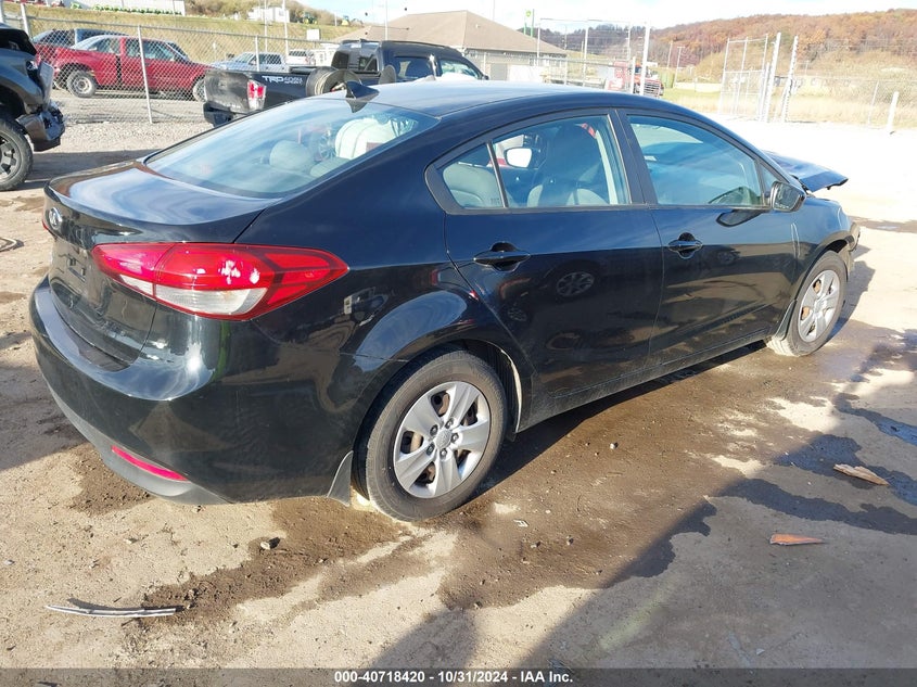 VIN 3KPFK4A79HE015137 2017 KIA FORTE LX