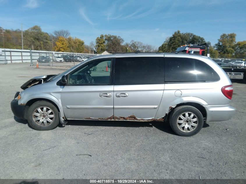 2005 Chrysler Town & Country Touring VIN: 2C4GP54L45R118125 Lot: 40718575