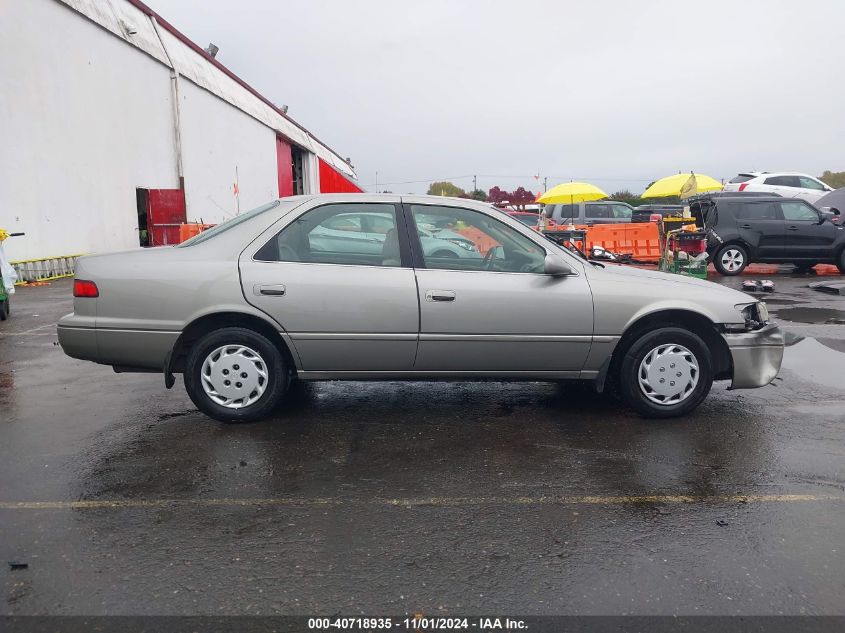 1999 Toyota Camry Le VIN: JT2BG22K0X0291388 Lot: 40718935