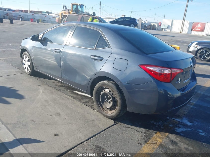 2018 TOYOTA COROLLA LE - 5YFBURHE7JP762251
