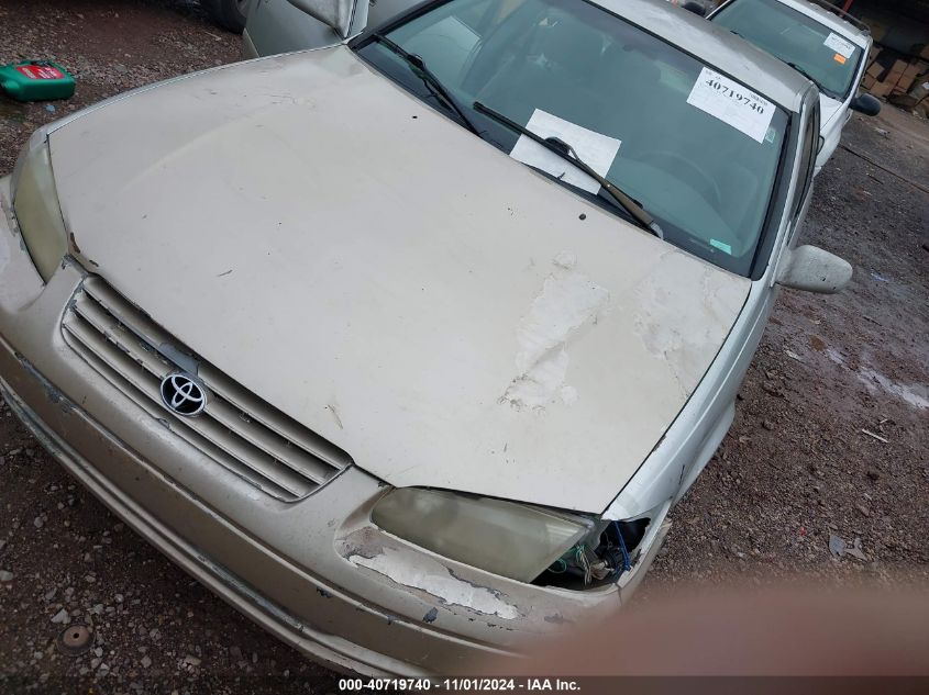 2000 Toyota Camry Le VIN: 4T1BG22K3YU641917 Lot: 40719740