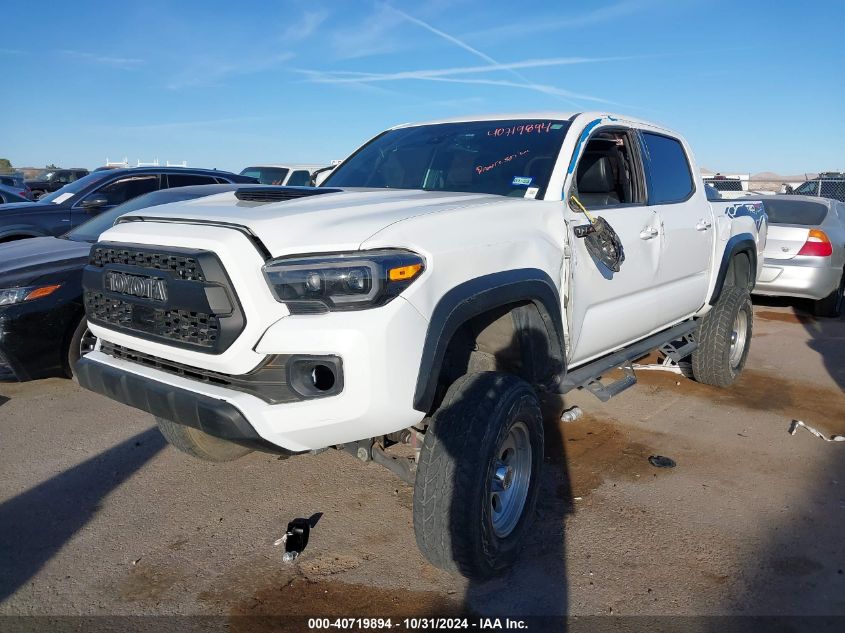 VIN 5TFCZ5AN4JX132665 2018 Toyota Tacoma, Trd Pro no.2