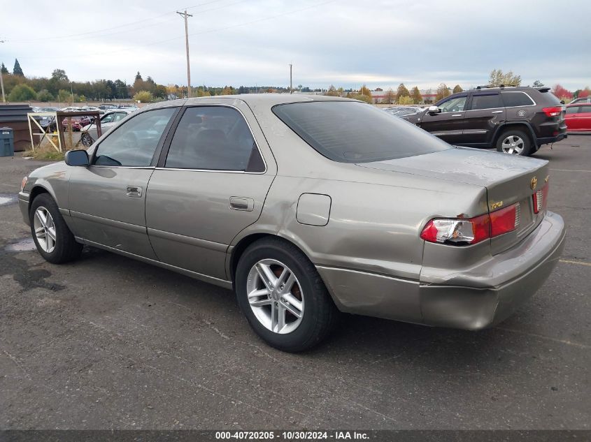 2000 Toyota Camry Ce VIN: 4T1BG22K1YU700818 Lot: 40720205