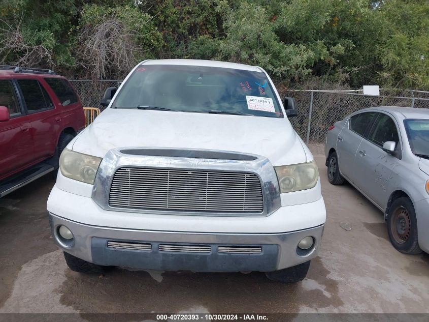 2007 Toyota Tundra Sr5 5.7L V8 VIN: 5TFDV54167X028924 Lot: 40720393