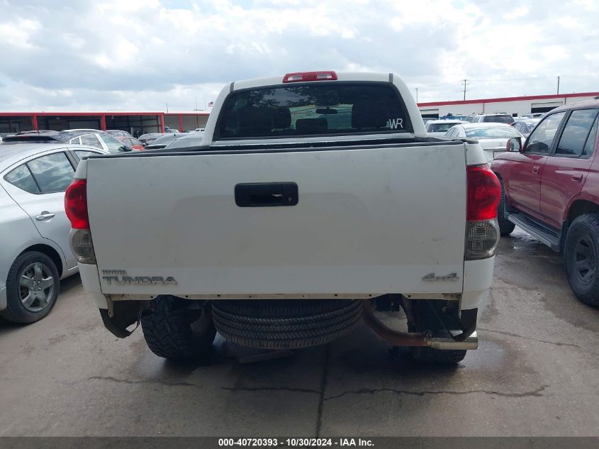 2007 Toyota Tundra Sr5 5.7L V8 VIN: 5TFDV54167X028924 Lot: 40720393