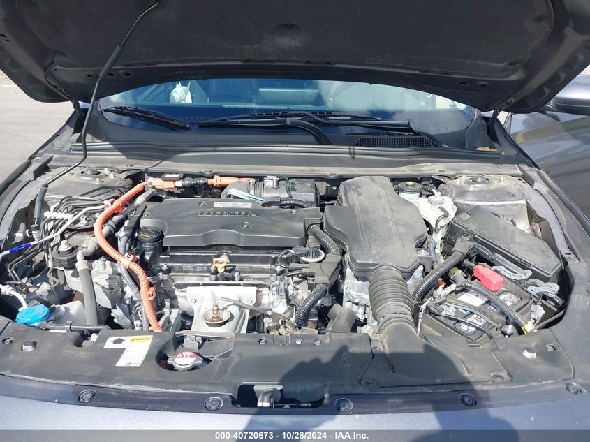 VIN 1HGCV3F15JA012335 2018 HONDA ACCORD HYBRID