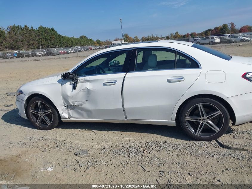 2019 Mercedes-Benz A 220 4Matic VIN: WDD3G4FB1KW012754 Lot: 40721878