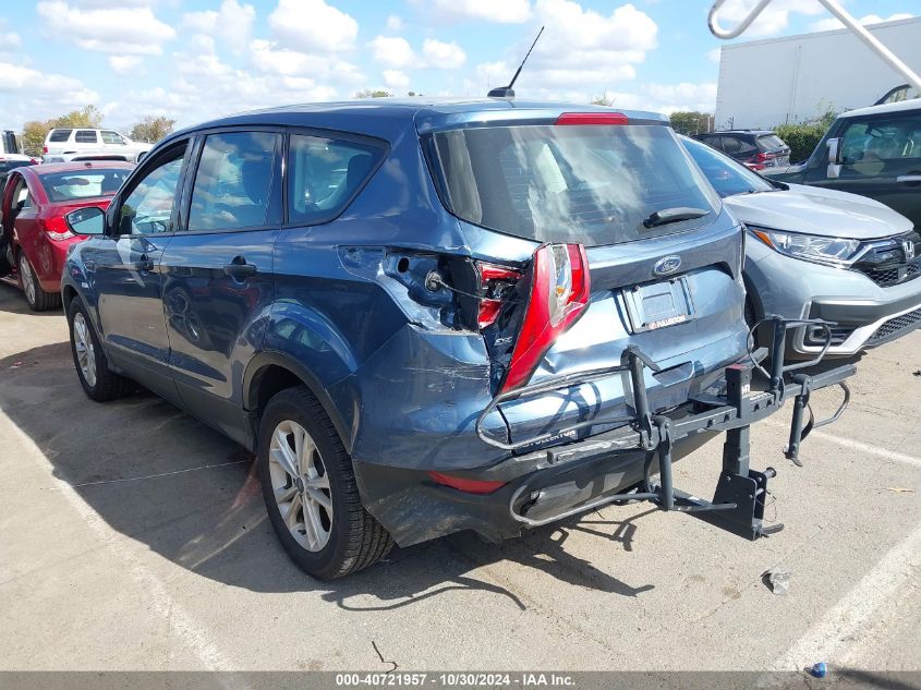 2018 Ford Escape S VIN: 1FMCU0F72JUC25581 Lot: 40721957