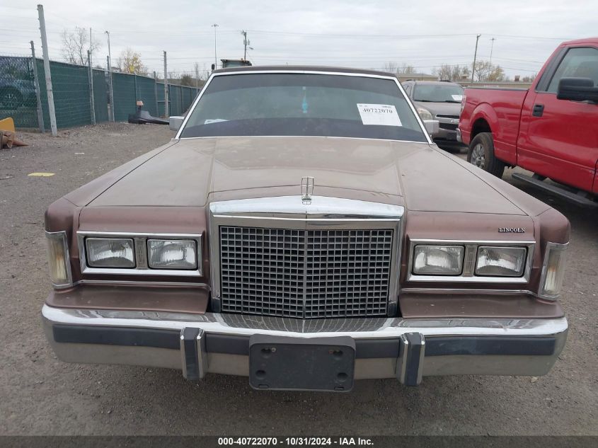 1987 Lincoln Town Car VIN: 1LNBM81F1HY704442 Lot: 40722070