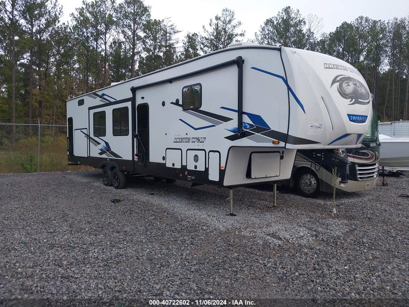 2024 FOREST RIVER CHEROKEE ARTIC WOLF VIN: 5ZT3CK3B3R0716528