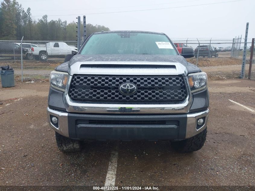 2018 Toyota Tundra Sr5 5.7L V8 VIN: 5TFDW5F18JX705909 Lot: 40723225