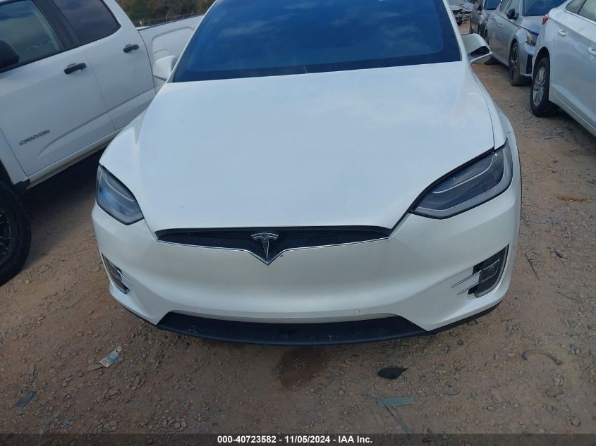 2018 Tesla Model X 100D/75D/P100D VIN: 5YJXCAE25JF138559 Lot: 40723582