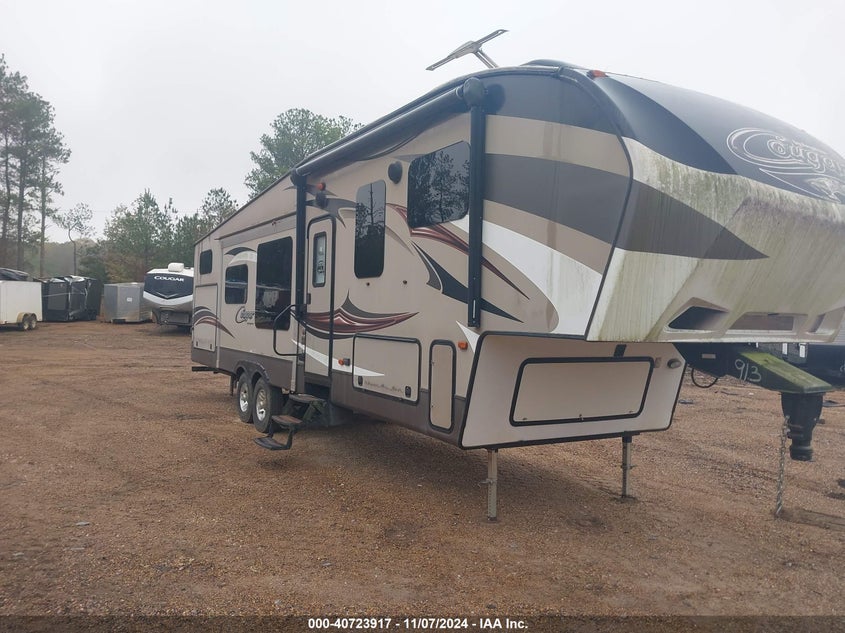 2016 KEYSTONE TRAVEL TRAILER