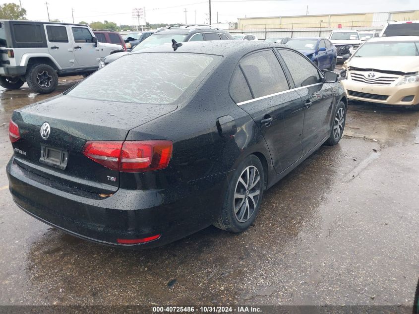 VIN 3VWDB7AJ6HM282498 2017 VOLKSWAGEN JETTA no.4