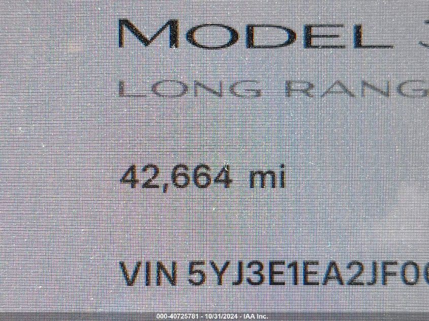 2018 Tesla Model 3 Long Range/Mid Range VIN: 5YJ3E1EA2JF060600 Lot: 40725781