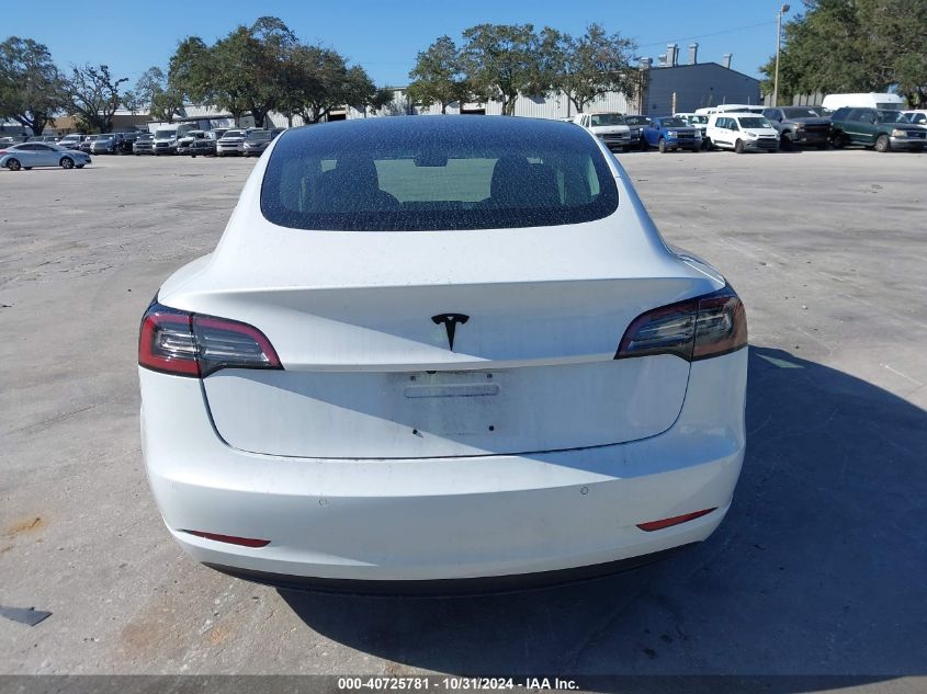 2018 Tesla Model 3 Long Range/Mid Range VIN: 5YJ3E1EA2JF060600 Lot: 40725781