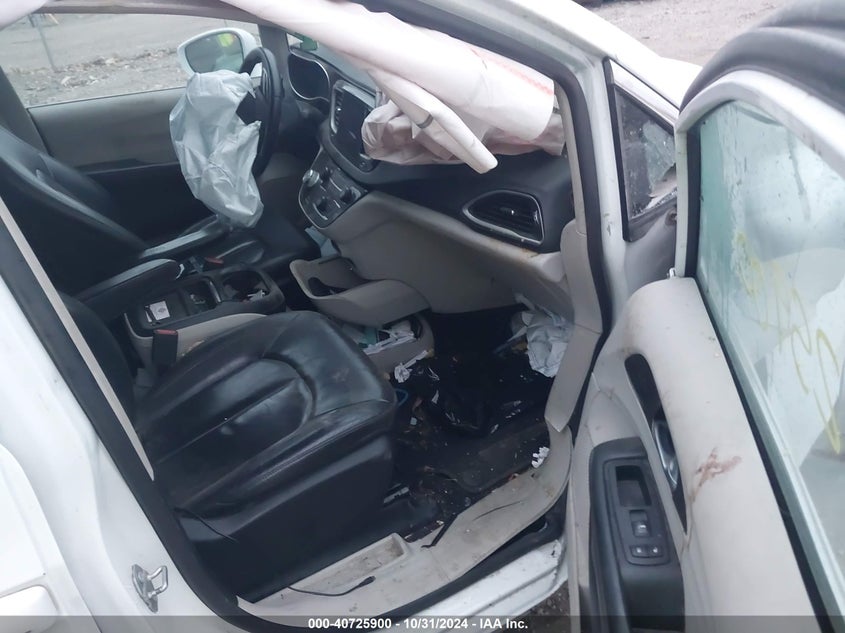 2017 CHRYSLER PACIFICA TOURING-L - 2C4RC1BG5HR523241