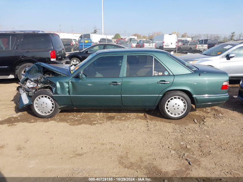 1995 Mercedes-Benz E 320 Base/320 Special VIN: WDBEA32E1SC165214 Lot: 40726185