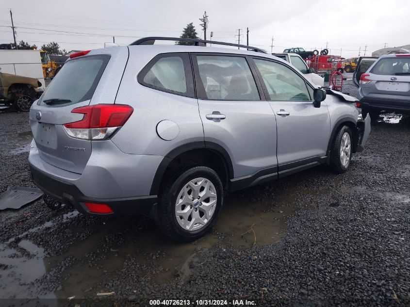 VIN JF2SKACC6KH592766 2019 SUBARU FORESTER no.4