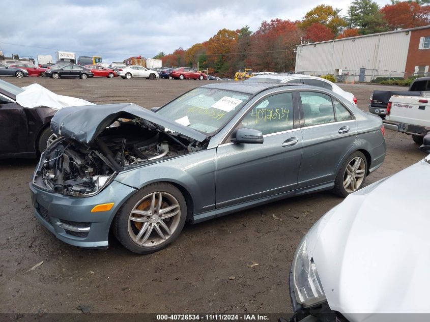 2012 Mercedes-Benz C 300 Luxury 4Matic/Sport 4Matic VIN: WDDGF8BB7CA699805 Lot: 40726534