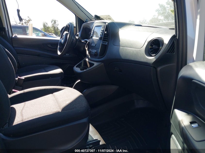 2022 MERCEDES-BENZ METRIS - W1YV0BEY2N4149425