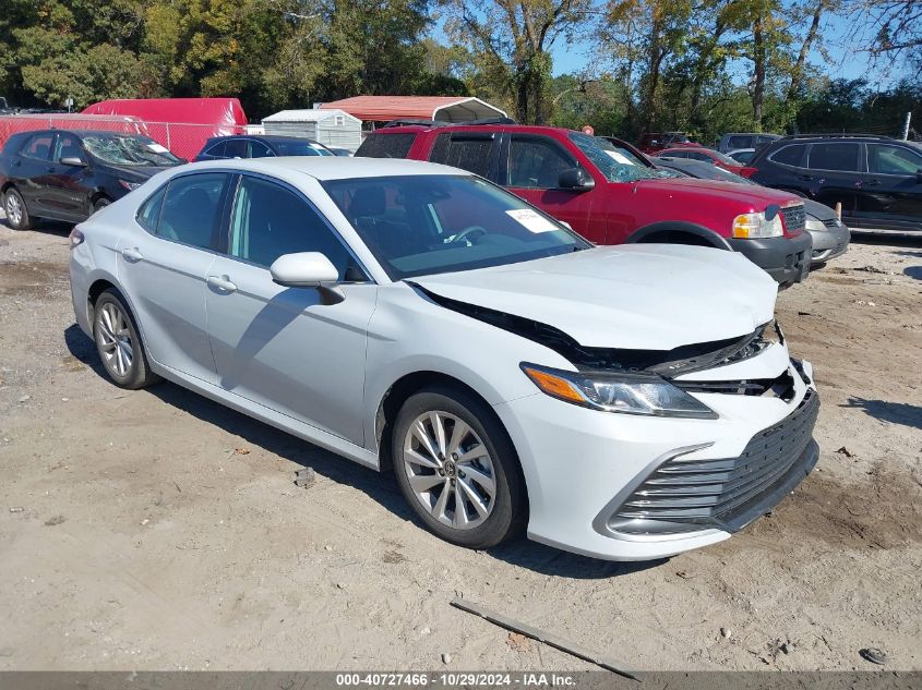 VIN 4T1C11AKXRU211451 2024 Toyota Camry, LE no.1