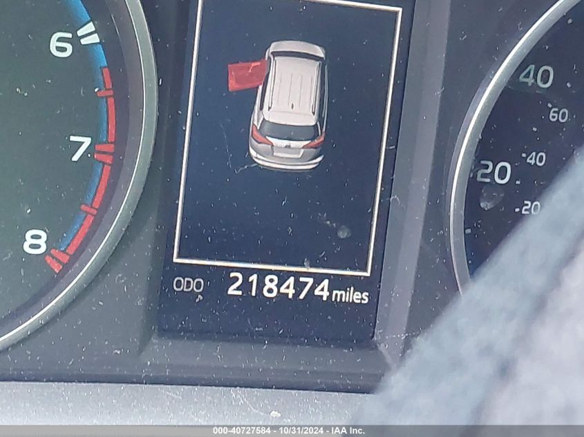 2017 TOYOTA RAV4 XLE - JTMWFREV2HJ708161