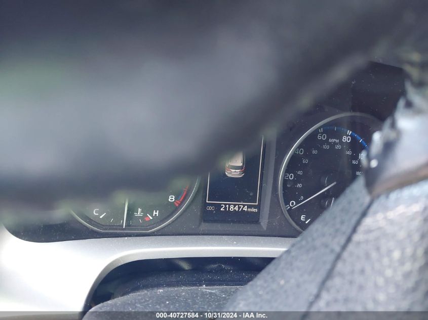 2017 TOYOTA RAV4 XLE - JTMWFREV2HJ708161