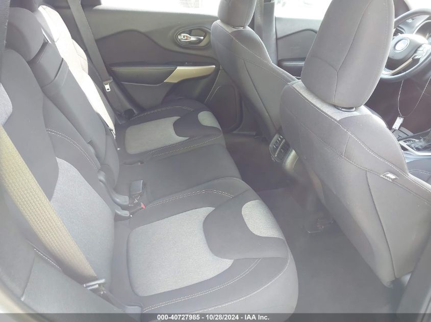 2018 Jeep Cherokee Latitude 4X4 VIN: 1C4PJMCB9JD564210 Lot: 40727985