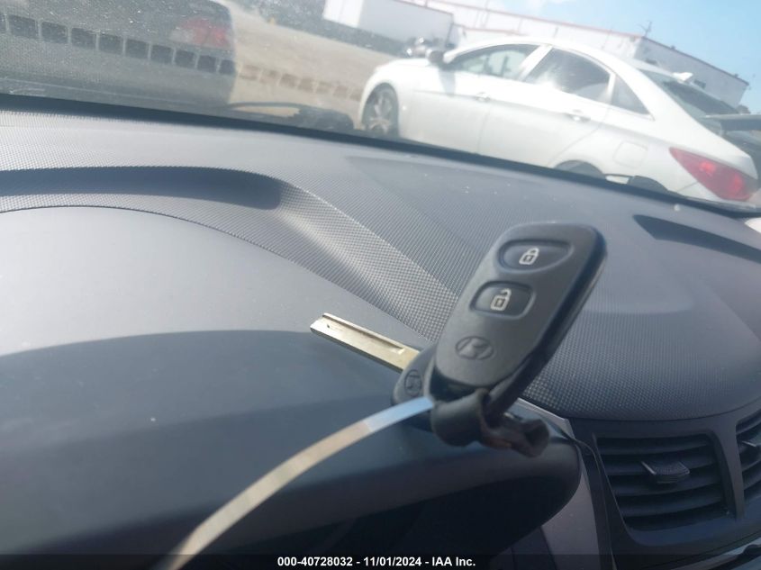 VIN KMHCT4AE5HU321182 2017 HYUNDAI ACCENT SE