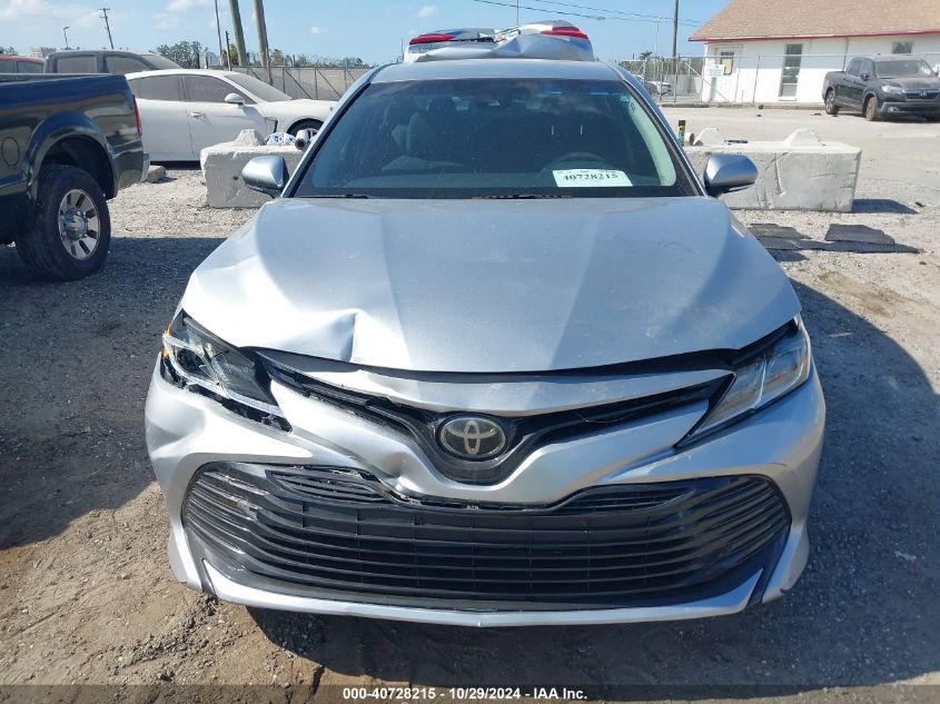 2018 Toyota Camry Le VIN: 4T1B11HKXJU519614 Lot: 40728215