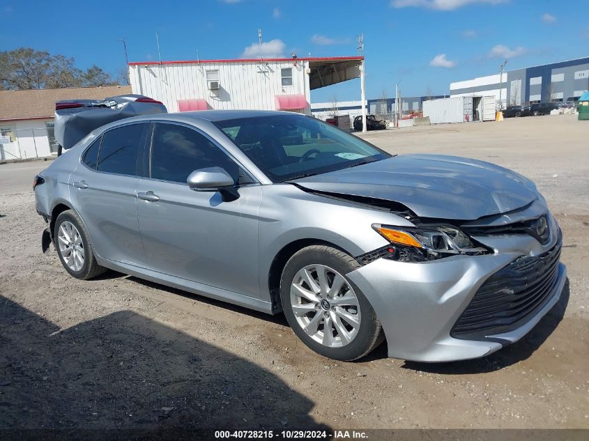 2018 Toyota Camry Le VIN: 4T1B11HKXJU519614 Lot: 40728215