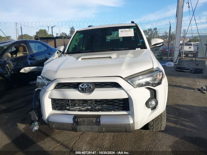 2018 Toyota 4Runner Trd Off Road Premium VIN: JTEBU5JR5J5510125 Lot: 40729147