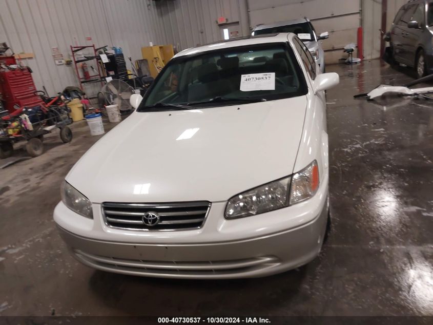 2001 Toyota Camry Le VIN: JT2BG22K210563057 Lot: 40730537