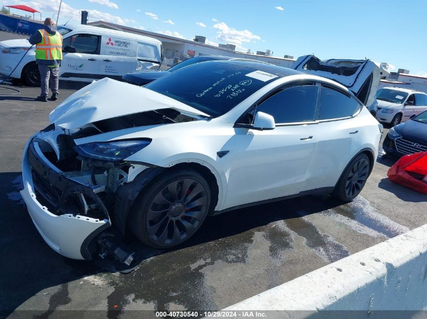 2024 Tesla Model Y Performance Dual Motor All-Wheel Drive VIN: 7SAYGDEF2RF057773 Lot: 40730540